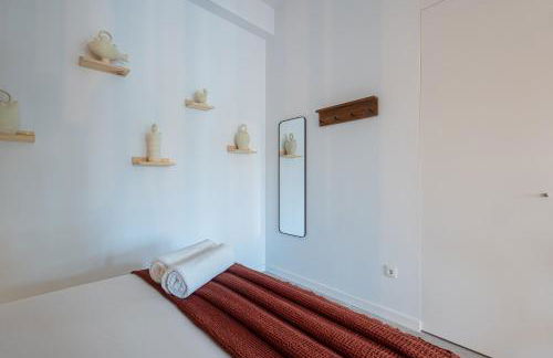 FLORIT FLATS - Stylish Valencia Ceramic Apartments with Free Bicycles by the Joaquin Sorolla Station - Photo 78