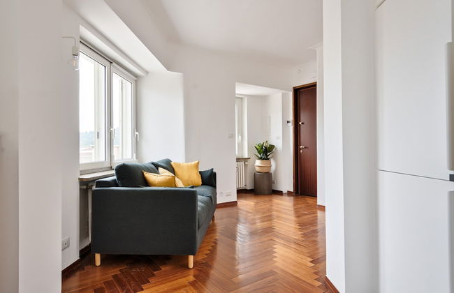 Urban House Carducci - Attic - Photo 13