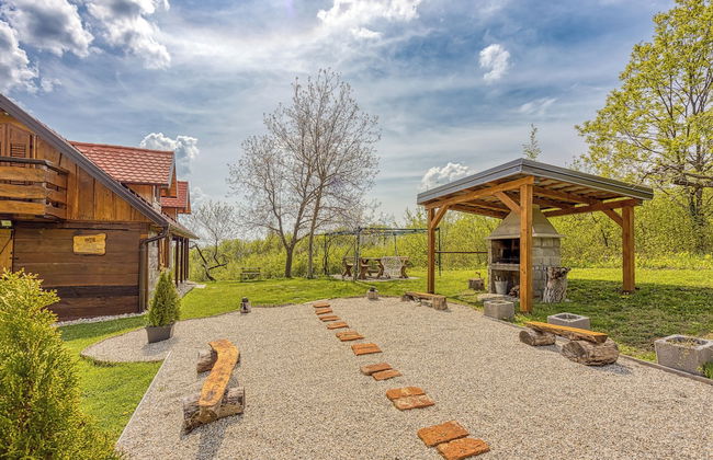 Rural House With Wellness - Photo 26