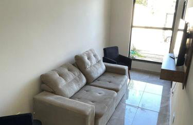 Casa bem localizada! Próximo a BR 277 e Av das Cataratas - Foto 1