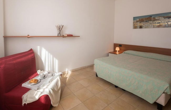Stylish Residence Le Fontane 1 Bedroom Apartment Sleeps 3 Persons - Photo 8