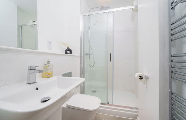 Modern 1-bed Boutique-style Apartment in Croydon - Foto 8