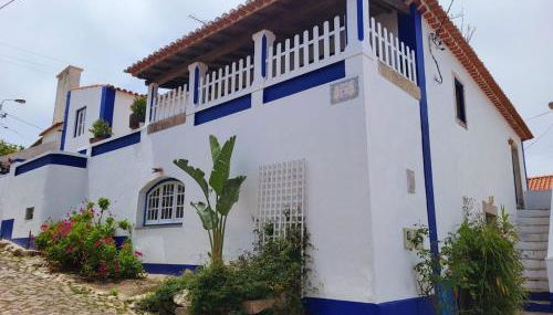 Charmingly Renovated Village House in Sintra, Penedo - Photo 1