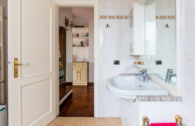 2 bedroom House in Diano Castello with garden and terrace - Photo 25