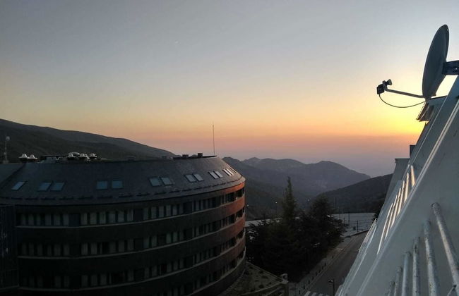 Todosierranevada Zona Baja Junto a los Telecabinas - Foto 5