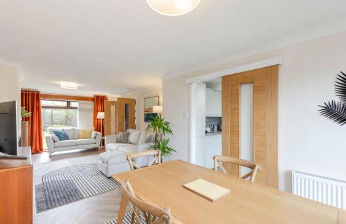 20 mins to Edinburgh 3 bedroom detached family house Wi-Fi Parking - Foto 26