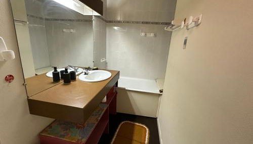 Studio 4 pers au pied des pistes avec balcon sud, parking - FR-1-515-221 - Foto 5