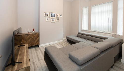 Modern 3BR House in Manchester, Ideal for Families, Sleeps 7 - Foto 4