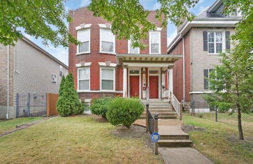 Spacious 3-Bedroom with King Bed & Prime Location - Foto 30