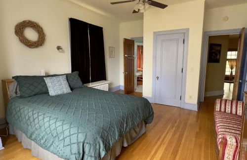 Historic Tudor with River Views & Fun Gaming Room - Foto 22