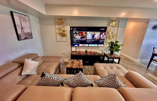 The Classy Suite - 2BR with Free Parking - Foto 2