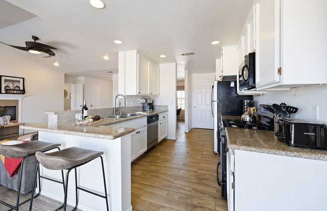 Casa De Kota by Avantstay Pool Firepit Games Secluded Chic - Photo 16