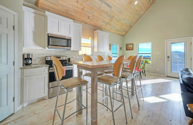 Bay Haven w/ Shared Boat Dock & Waterfront Pool Big Trout by Avantstay - Foto 11