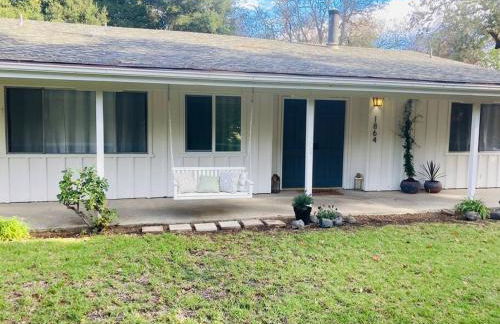 Country Style Home with Bikes! Heart of Wine Country - Photo 1