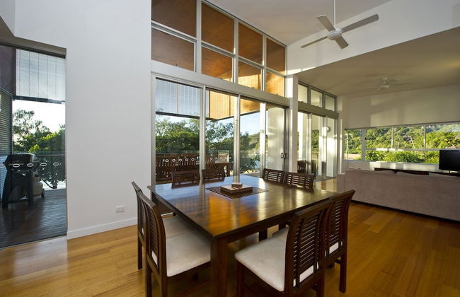 Maggies Beachfront Apt. 12 - Photo 6