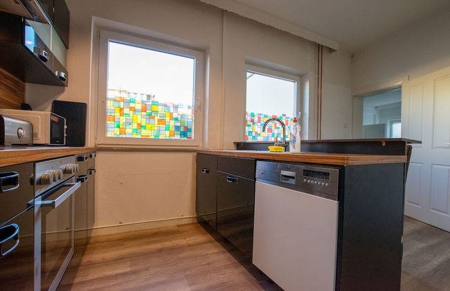 Spacious House - Photo 52