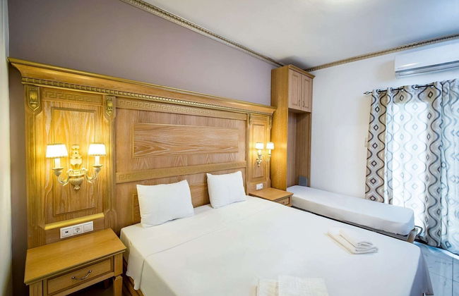 Greek Pride Ηotel and Apartments - Photo 12