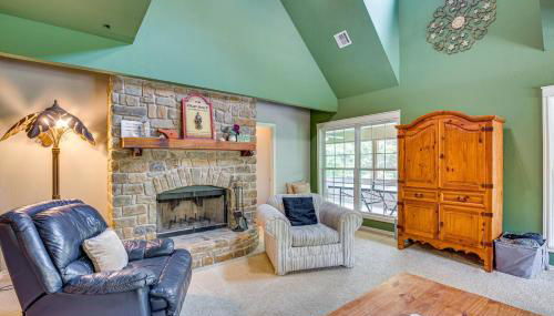 half Mi to Lake Texoma Home with Fire Pit and Grill! - Foto 3