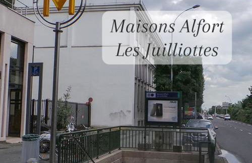 City Loft with rooftop view by Escale-Marne - M8 Tour Eiffel - Parking Gratuit - 201 - Foto 21