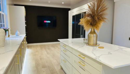 Red Roofs - 5BR Luxury - Large Gardens - EV Point - Near Edinburgh - Foto 3