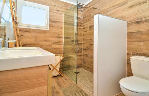 4 Bedroom Lovely Home In Bellegarde - Foto 37