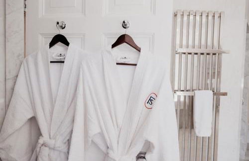 Fernside house and barns - Photo 42