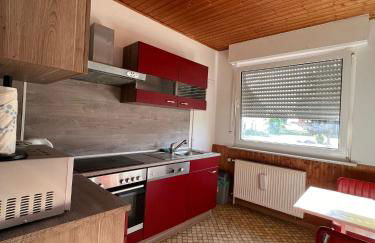 Ruhige freistehender Bungalow mit Parkplatz - Foto 5