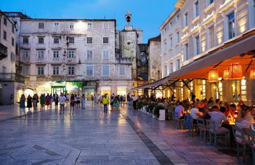 Diokletian's Golden Nest - Photo 20