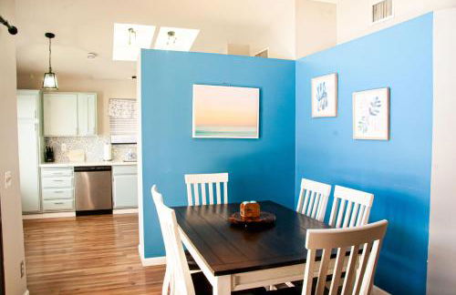 Large Pool & Patio Cozy Single Story Family House - Foto 18