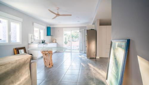 Charming New Beachside House up to 8 Beds! - Foto 5