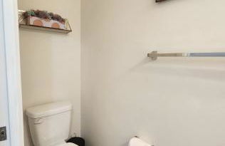 Spacious 2 bedroom/2.5 bathroom Townhome - Foto 15