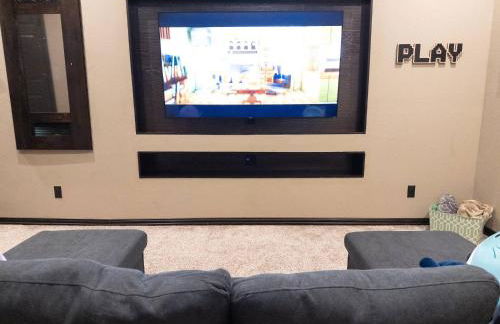 Your Family’s Home Away from Home w/ No Extra Fees - Foto 17