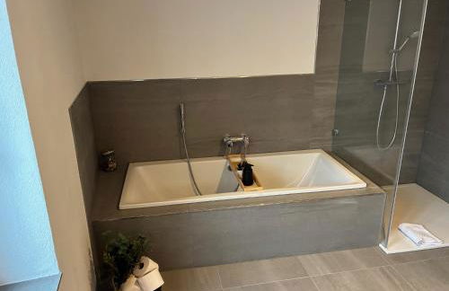 FeWo - LOFT Mosel & Weinquartier, Balkon, Parkplatz, moderne Küche, bis 8 Personen - Foto 21