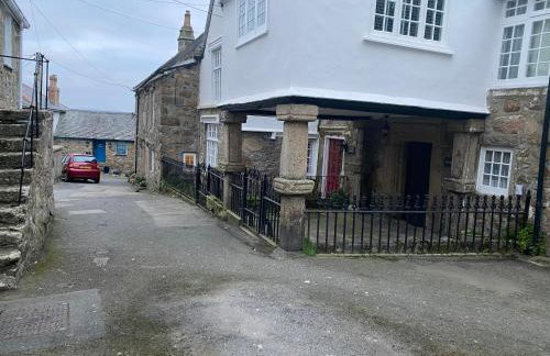 Sweet Caroline - luxury studio stone’s throw from Mousehole harbour - Photo 9