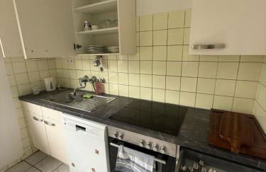 Monteurwohnung bei Köln,Düsseldorf WLAN, Parkplatz, Küche, Handtücher - Foto 2