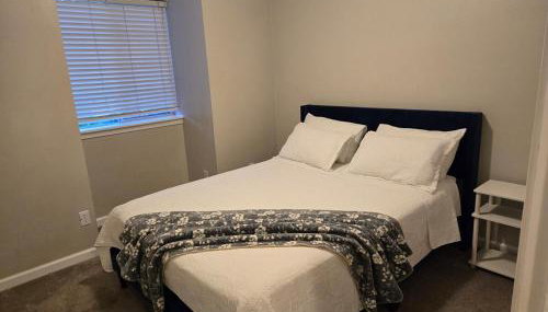 Spacious 5BR Walk to Wild Waves! - Foto 2