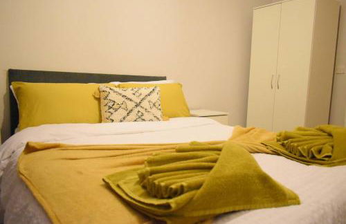 Charming 5 Bedroom Home in High Wycombe Perfect for Families - Foto 8