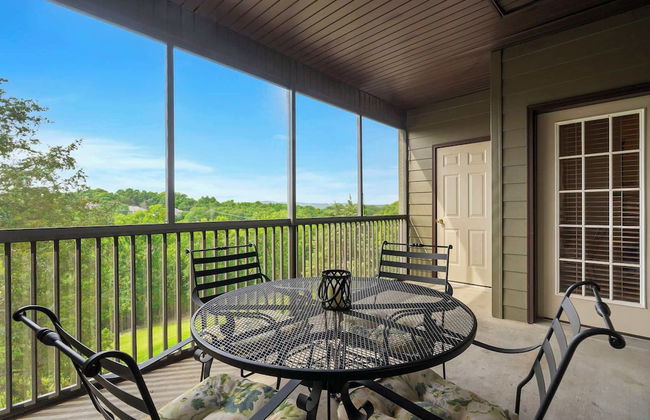 T Time Getaway - Overlooking Golf Views! - Photo 28