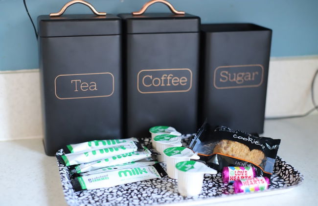 Birmingham Airport/NEC Beauty Homebase - Photo 21