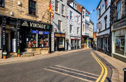 Hexham Town Centre, Market Place View - Photo 78