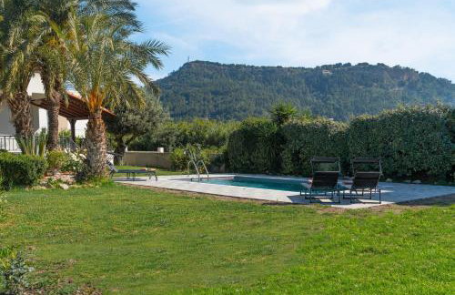 Propodes Luxury Villa - Photo 10