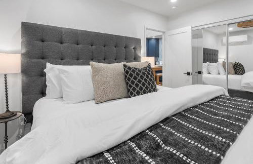 New 1 BR, King Bed, Laundry In-Unit, Parking - Foto 34