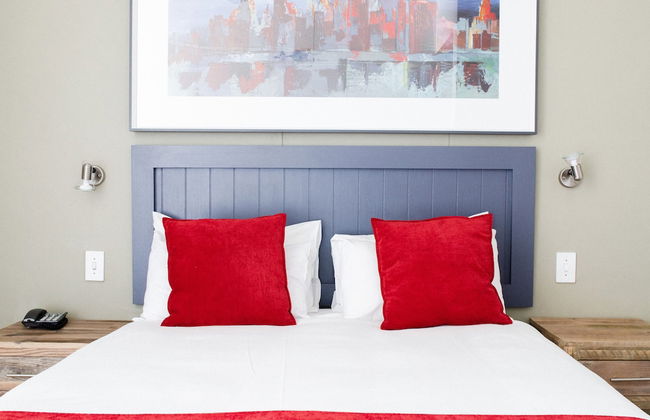 Strand Pavilion - Photo 4