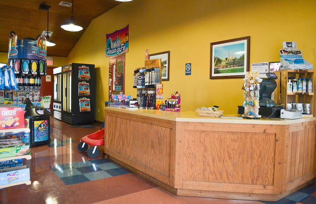 Worlds of Fun Village - Foto 31