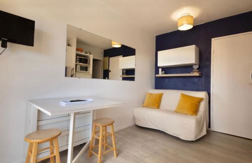 Studio cabine Les Rives de la Favière piscine et tennis les pieds dans l'eau - Foto 1