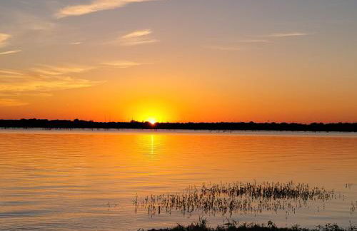 Lovely Lakeside Living - Foto 2