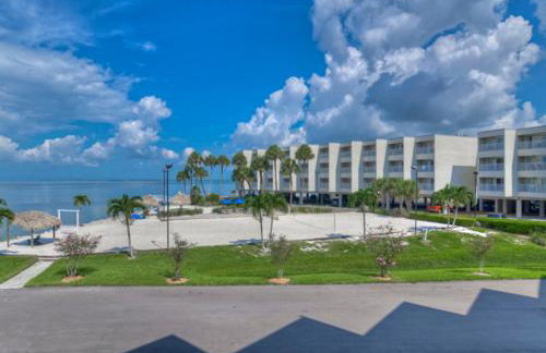 252-Waterfront, Amazing View from Balcony-Heated pool - Foto 10