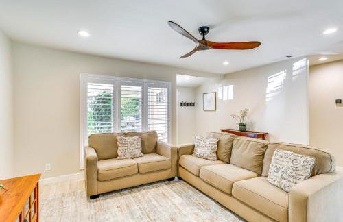 Walk to Park and Aquatic Center Airy Redding Home! - Foto 5