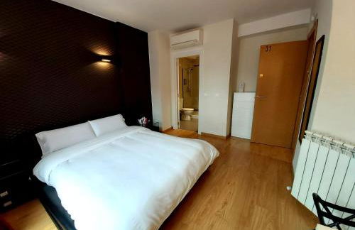 APARTAMENTOS SANTA JULIANA - Photo 16