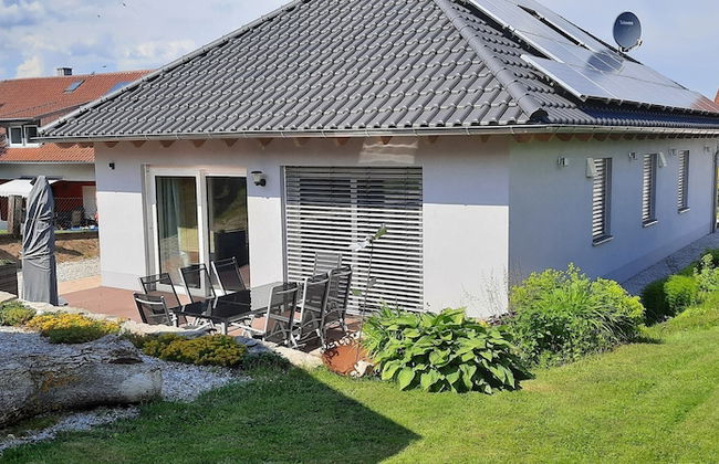 Detached Holiday Home in an Idyllic Quiet Location - Photo 1